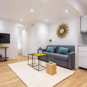 https://cmg-residence-montmartre-cottages.fr-paris.fr